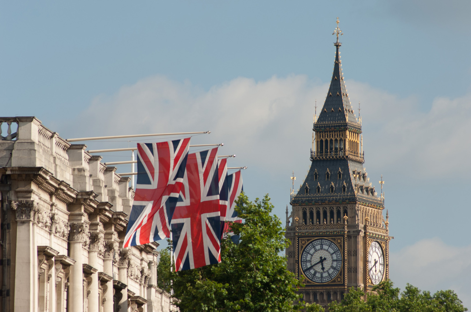 UK Work Visas Without Job Offer: Options, Elegibility, and Benefits