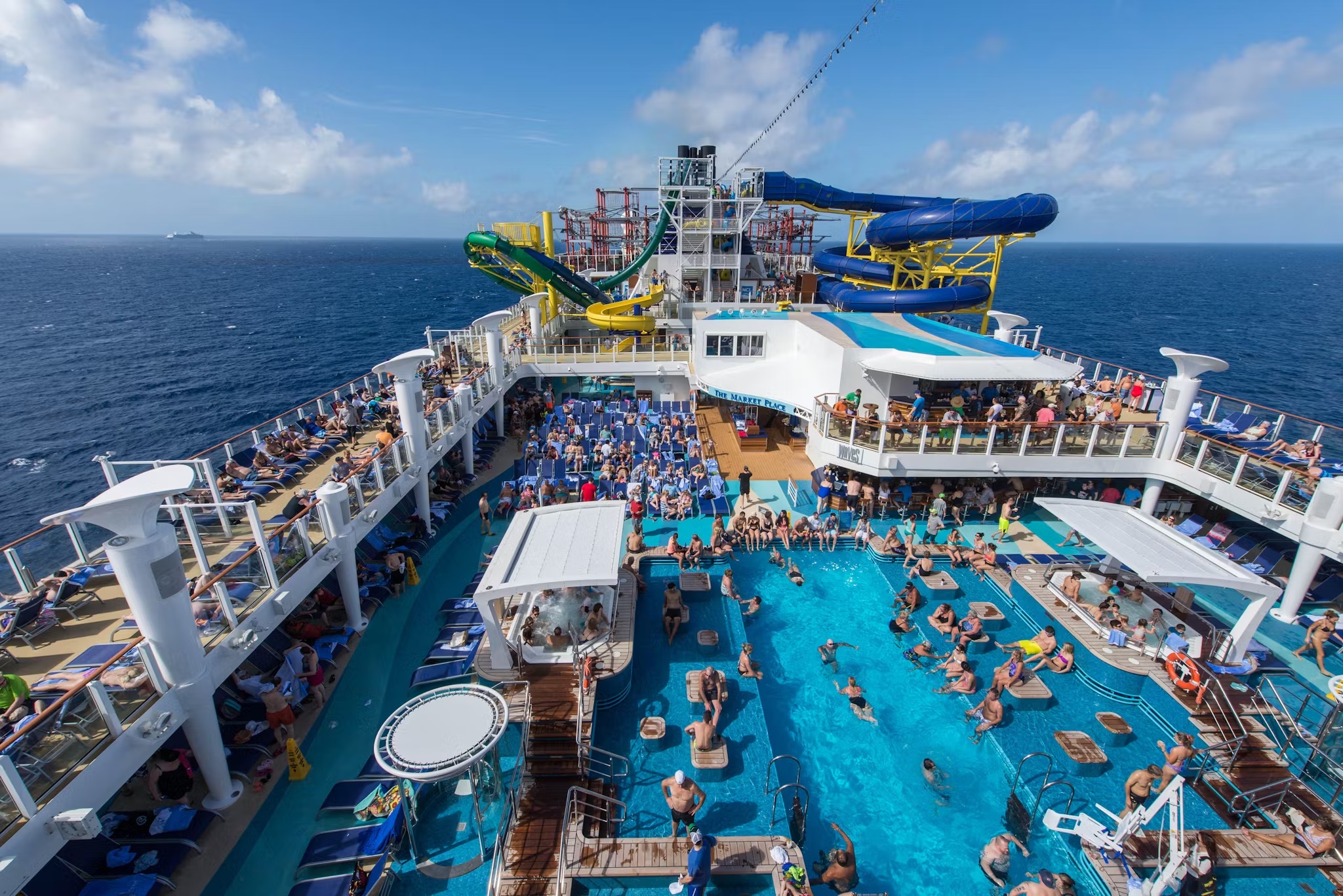 Explore Exciting Careers on Cruise Ships: Earn $33,000 to $200,000 Annually